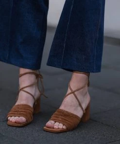 ALOHAS KAHLO HEELS | Suede Camel