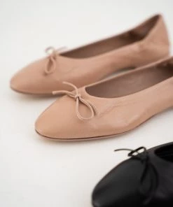 Pomme D'Or GIORGIA 0450B | Glove Sahara Sand Slipper