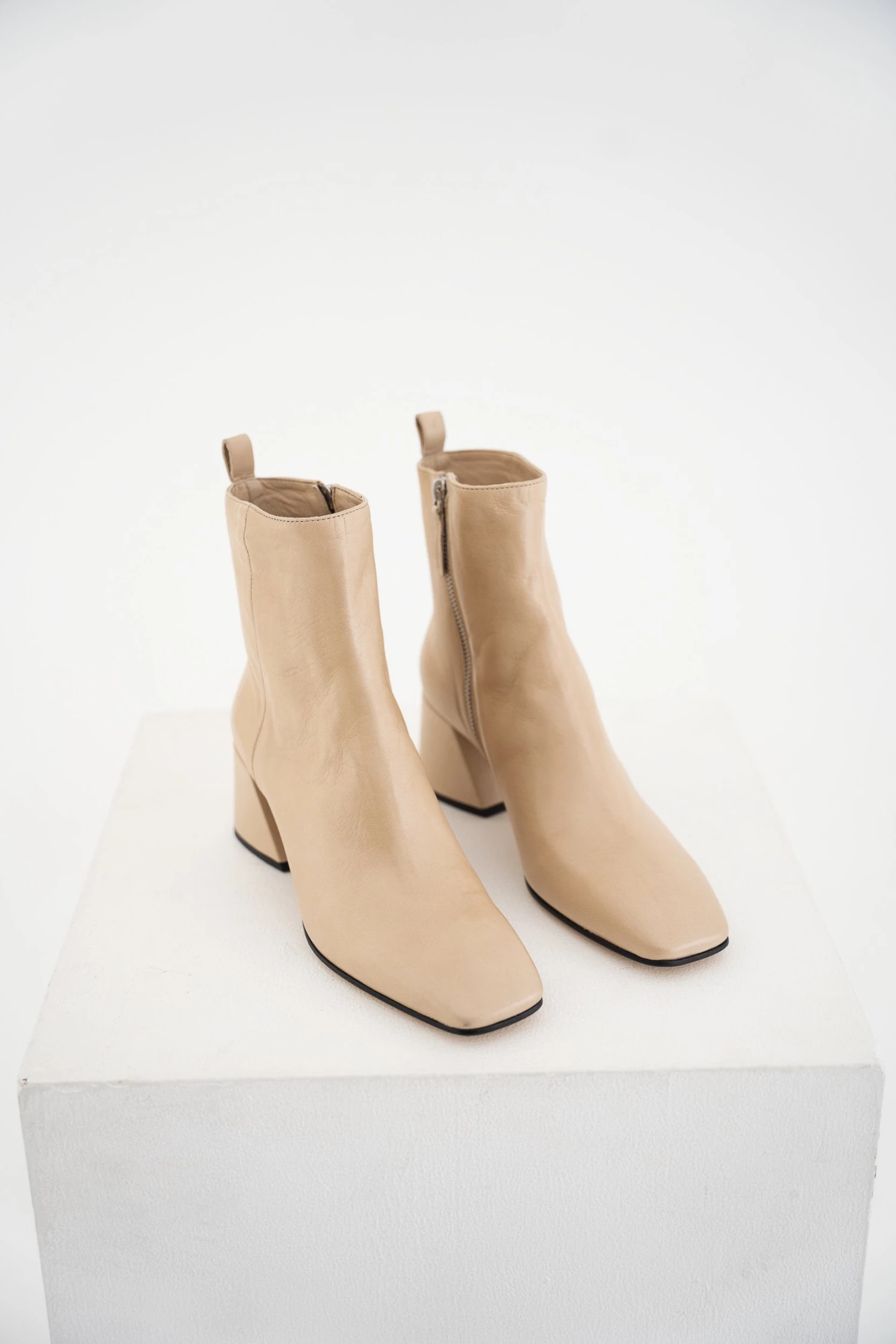 Pomme D'Or Ankle Boots NEW AMY 6010B | Glove Ecru 7 Pomme D'Or Ankle Boots NEW AMY 6010B | Glove Ecru